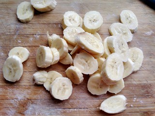 7、百变水果    香蕉派,香蕉切片。