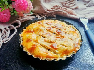 14、百变水果    香蕉派,叮咚，时间到，取出香蕉派，香气诱人呀！