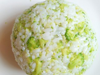 9、迷彩饭团,翻过来，收口朝下