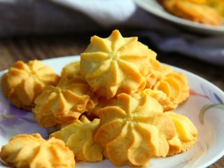 12、奶香曲奇,取出完全冷却后密封保存