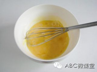 3、鸡蛋披萨,如图，打鸡蛋