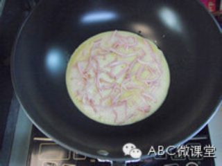 6、鸡蛋披萨,如图