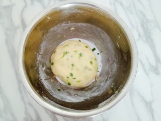 8、香葱桃酥,揉成面团