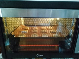 13、香葱桃酥,烤箱预热，160度15分钟