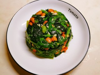 14、菠菜拌花生米,倒扣盘中