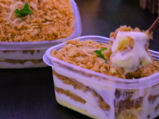 24、肉松盒子蛋糕,放冰箱冷藏3小时候在食用，口感更好哟