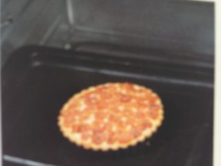 14、无花果杏仁派,约烤40分钟,熟透后脱模即可。