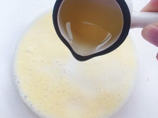 18、鲷鱼烧,加入20克色拉油