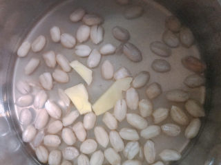 4、醋泡花生米,下姜片