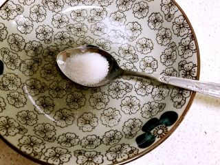 11、自制披萨酱,加入精盐