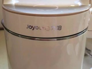 7、【可可甜豆浆】中国豆浆也有西式情调,等豆浆机发出滴滴声