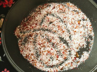 19、玫瑰牛奶椰丝小方,混合好的如图❤