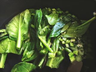 10、营养都在这一碗 糙米减肥沙拉,煮到变色