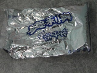 2、奥利奥火龙果酸奶奶油杯,奥利奥饼干碎