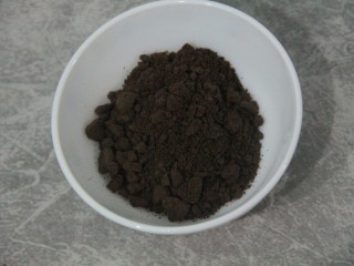 3、奥利奥火龙果酸奶奶油杯,准备80g左右