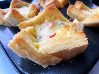 12、披萨吐司盏，补钙、补充胶原蛋白,外脆里香，很好吃。