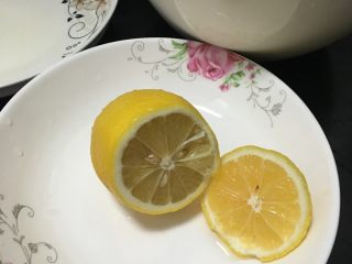 8、凉皮,我加了柠檬，我喜欢这个味道