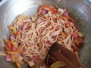 13、简易芝士焗意面,面要炒到偏干的程度 尽量脱水 