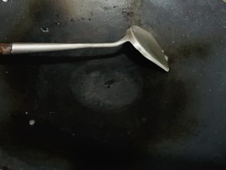 16、万能重香番茄辣酱,锅洗净。