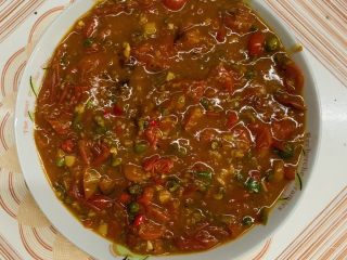 38、万能重香番茄辣酱,装盘。