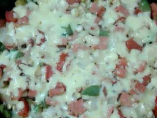 6、果蔬披萨,预热烤箱，180度15分钟