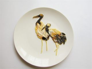 6、国画风趣味餐,再用丘比沙司酱画出部分白色部分