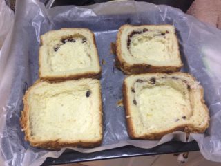 1、土司披萨,如图土司