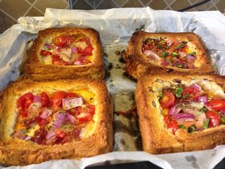 5、土司披萨,上烤箱