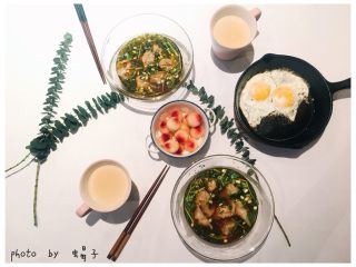 44、坚持做早餐的200天,小馄炖～奶茶～煎蛋～水蜜桃