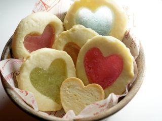 12、玻璃曲奇,出炉后，待曲奇完全冷却，才可取出。