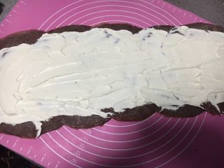 19、奥利奥可可毛巾卷,涂抹在面皮上