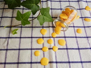 12、#家有烤箱#无添加，入口即化的蛋黄溶豆,成品