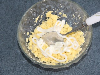 9、鸡蛋沙拉三明治,