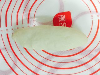 18、土豆沙拉包,包成橄榄球型