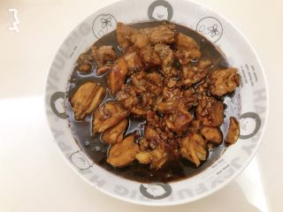 7、照烧鸡肉➕照烧鸡肉披萨,收浓的汤汁浇在鸡肉上，照烧鸡肉即成