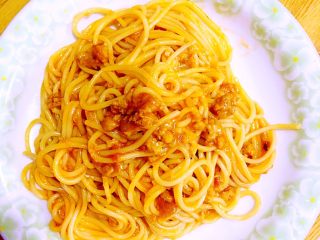 5、意式肉酱面,装盘，意式肉酱面做好了，个人觉得跟必胜客的味道差不多