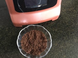 6、奥利奥芒果雪媚娘,6.打成粉,备用;