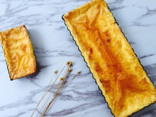 11、原味芝士条,出炉冷藏几个小时再吃，非常好吃，如果觉得甜度不够 可以淋点蜂蜜  也很好吃