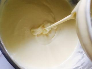 9、原味芝士条,混合好的状态  很顺滑的 没有颗粒