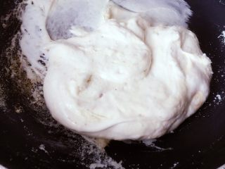 20、蔓越莓牛轧糖苏打饼干,不断搅拌至无奶粉干粉颗粒