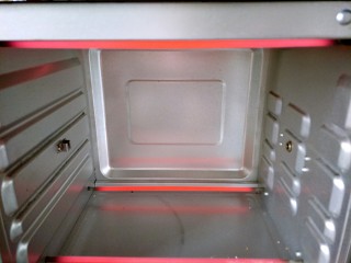 11、#花样土司#＋土司缤纷蛋披萨,烤箱预热180度