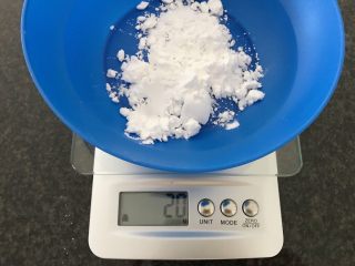 3、芝麻香煎三文鱼,玉米淀粉20g
