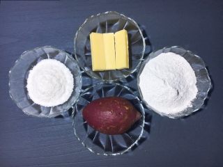 1、芝士椰蓉紫薯球,备料：椰蓉，紫薯，芝士，糯米粉