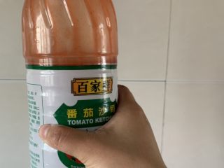 16、培根火腿披萨,番茄沙司