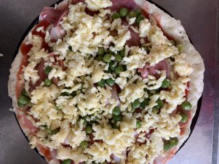 22、培根火腿披萨,放奶酪