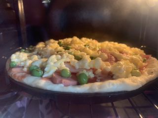 24、培根火腿披萨,180度