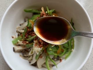 11、手撕杏鲍菇,一点老醋调味