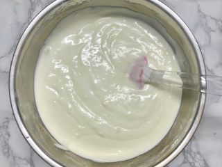 13、海洋慕斯蛋糕,搅拌均匀，慕斯糊就搞定了