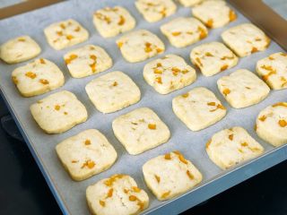 14、芒果曲奇,芒果曲奇小饼干出炉;