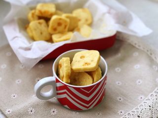 15、芒果曲奇,鲜果和面粉的魔法,打开你的味蕾,让你爱上芒果曲奇的香甜清新。